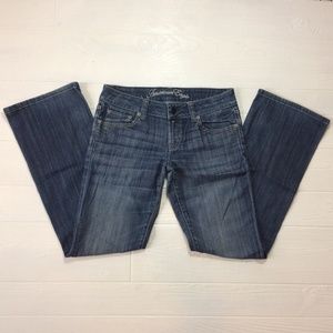 ❤️AE Favorite Boyfriend Jeans Size 6R Inseam 32"